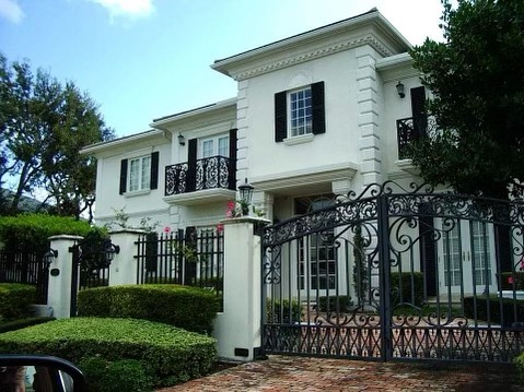 We're obsessed with the architecture of this home! 😍

Two words that describe this home perfectly: white & gracious!

Architectural details can make all the difference on a home and these gorgeous pergolas extending from this house make this home stand out. 

The black shutters are also a gorgeous touch.

#prismarchitecture #prismarch #architecturedesign #architecturelovers #customfloorplans #customarchitecture #architecturedaily #architecturemodel #customdetail #architecturedetail #architecturephotos #architectureanddesign #architecturelife #architectureproject #florida #southflorida #architecture_hunter